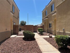 4033 Pepper Thorn Ave in North Las Vegas, NV - Building Photo - Building Photo