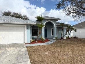 549 SW Prater Ave in Port St. Lucie, FL - Building Photo - Building Photo