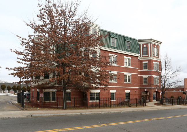 2185 Main St in Hartford, CT - Building Photo - Building Photo