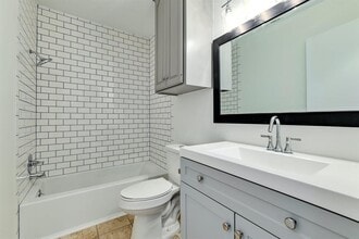 204 Northwest Dr in Round Rock, TX - Building Photo - Building Photo