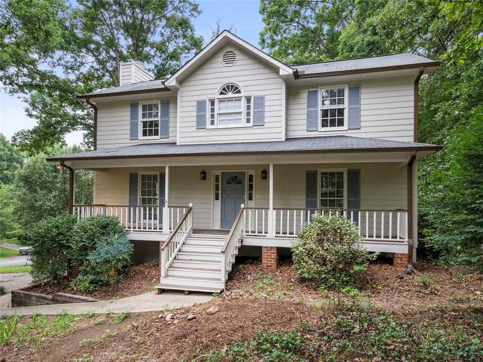 2729 Hawk Trace NE in Marietta, GA - Building Photo