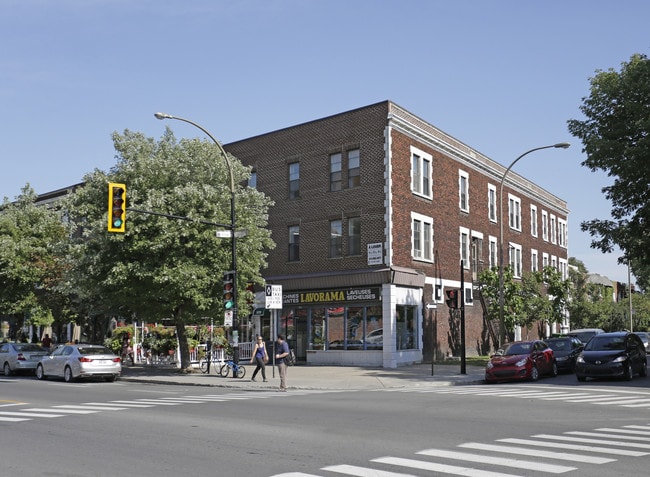 5862-5872 Sherbrooke Rue O