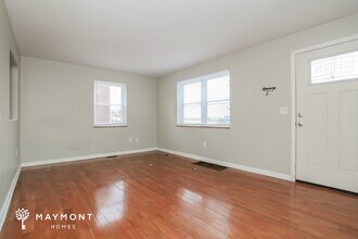 365 Anderson Ferry Rd in Cincinnati, OH - Building Photo - Building Photo