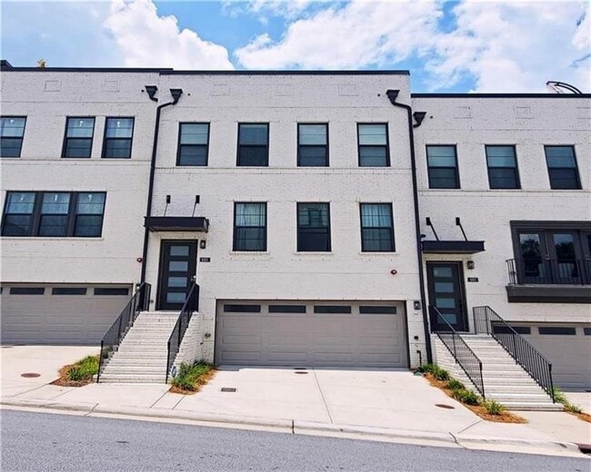 property at 860 Stonehill Ln