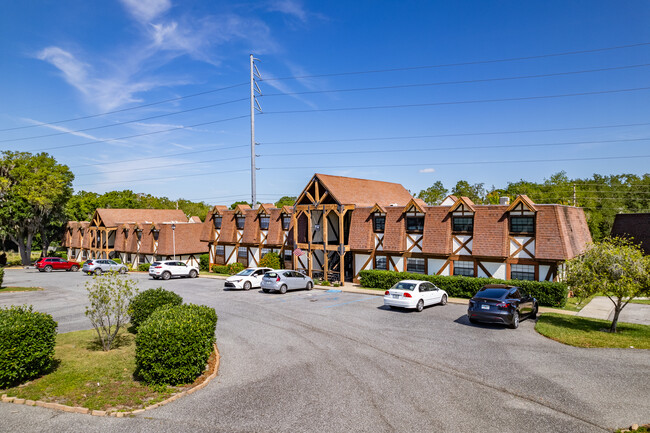 Chesterbrook Condominiums in Leesburg, FL - Foto de edificio - Building Photo