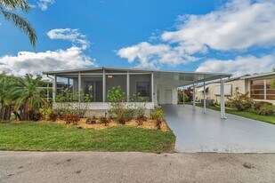 243 Tangerine Dr in Ft. Myers, FL - Building Photo