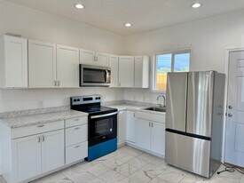 648 Waiehu Beach Rd in Wailuku, HI - Building Photo