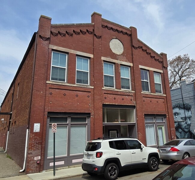 302 Goshen St