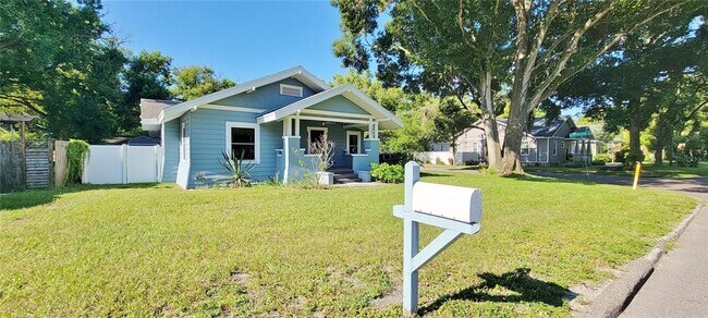 1221 E Chelsea St in Tampa, FL - Building Photo - Building Photo