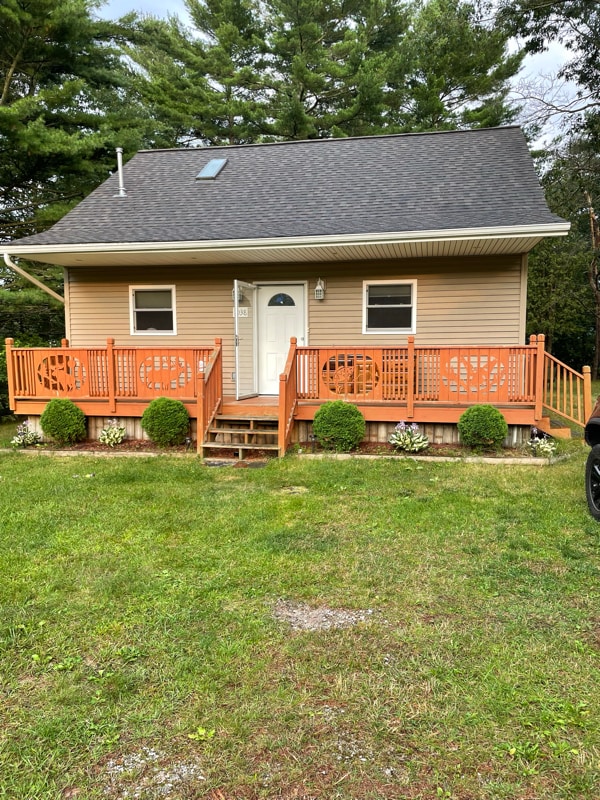 property at 1038 Wintergreen St