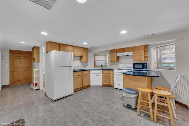 2208 W Iowa St in Chicago, IL - Building Photo - Building Photo