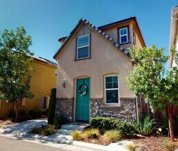 3535 Generosity Way in Clovis, CA - Building Photo - Building Photo