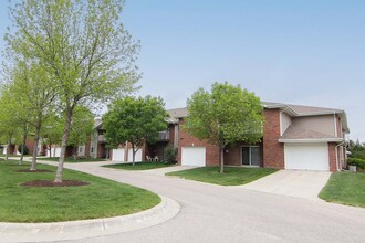 Pinebrook Apartments in Lincoln, NE - Building Photo - Building Photo