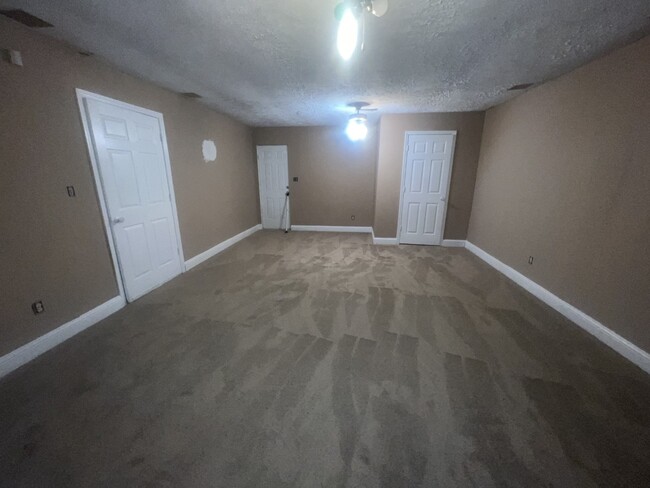 533 Sherwood Greens in Stone Mountain, GA - Building Photo - Building Photo