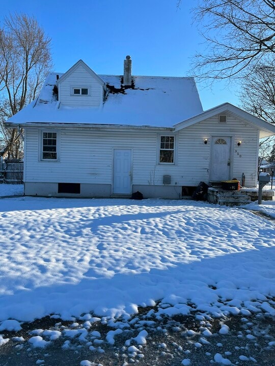 950 East Dr in Dayton, OH - Building Photo