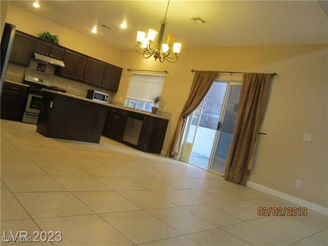 2041 Shining Feather Ln in Las Vegas, NV - Building Photo - Building Photo