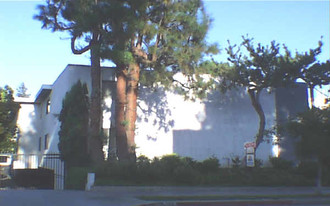 346 S Los Robles Ave Apartments