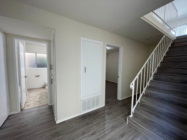 840 3rd St in Hermosa Beach, CA - Building Photo - Building Photo