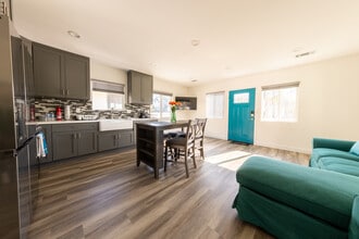 12533 Cranbrook Ave in Hawthorne, CA - Building Photo - Building Photo
