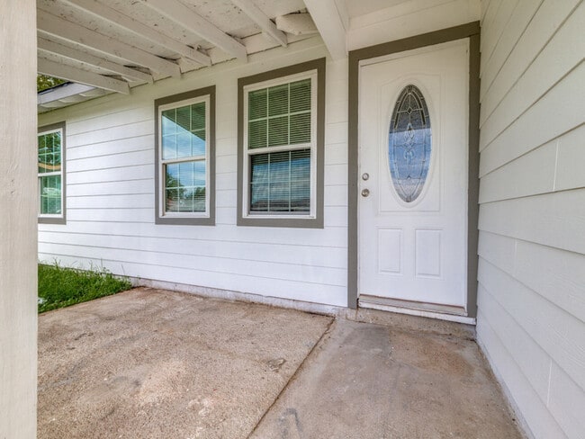 411 Gober St in Houston, TX - Building Photo - Building Photo