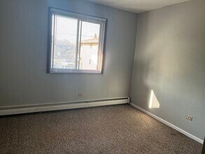 14737 Kilpatrick Ave-Unit -2W in Midlothian, IL - Building Photo - Building Photo