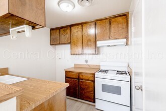 113 Universe Ave in Bakersfield, CA - Building Photo - Building Photo