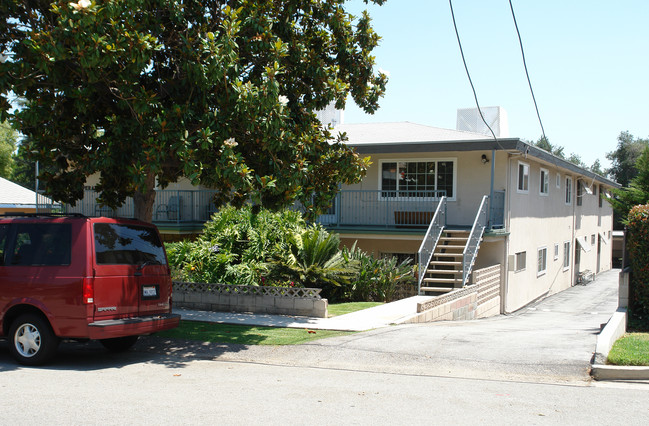 32 Esperanza Ave in Sierra Madre, CA - Building Photo - Building Photo