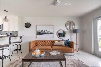 13 SE Sailfish Ln in Stuart, FL - Building Photo - Building Photo