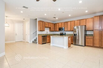 10173 Eagle Creek Center Blvd in Orlando, FL - Building Photo - Building Photo