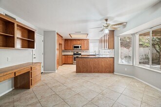 1937 E Lester Ave in Fresno, CA - Building Photo - Building Photo