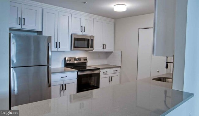 3131 Walnut St, Unit 1B-209 in Philadelphia, PA - Building Photo - Building Photo