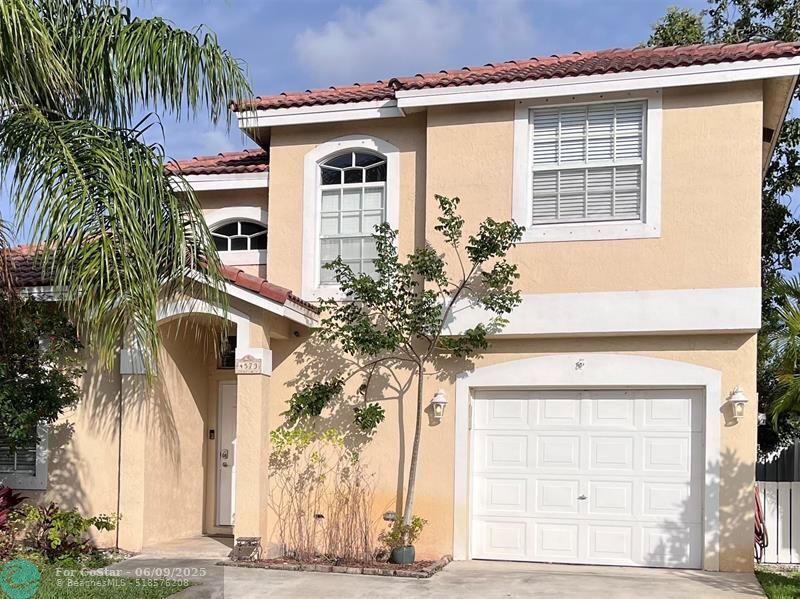 4573 NW 60th St in Coconut Creek, FL - Building Photo