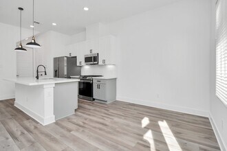 778 W Tidwell Rd in Houston, TX - Building Photo - Building Photo