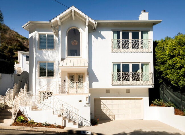 property at 9809 Beeson Dr