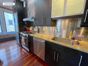 613 E 6th St in New York, NY - Building Photo - Building Photo