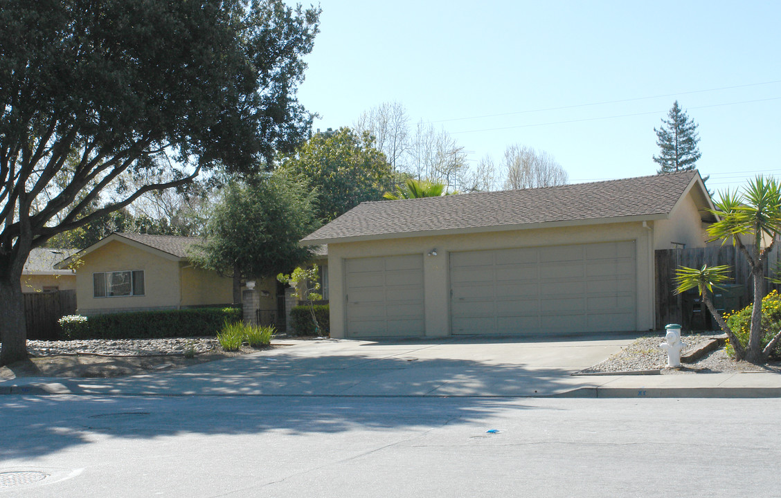 584-586 Alberta Ave in Sunnyvale, CA - Foto de edificio