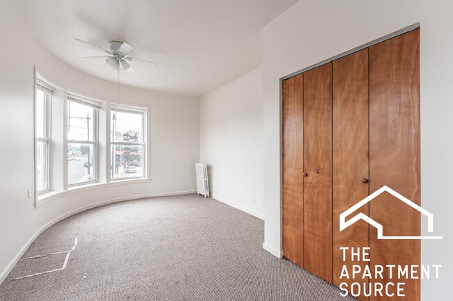 property at 3957 W Irving Park Rd