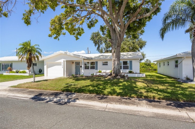 3735 101st Ave N in Pinellas Park, FL - Building Photo - Building Photo