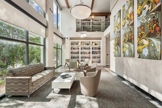 Beacon 430 in St. Petersburg, FL - Building Photo - Building Photo