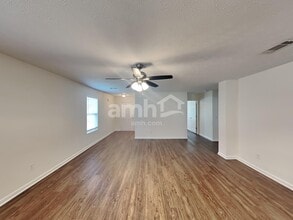 343 Campfire Dr in Murfreesboro, TN - Foto de edificio - Building Photo