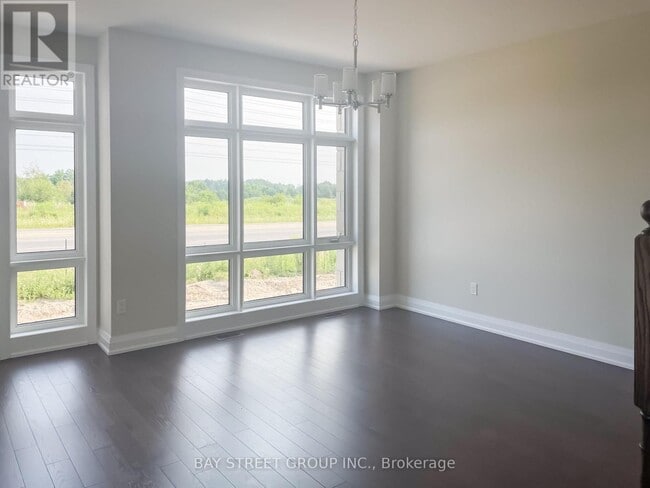 993 Crowsnest Holw in Pickering, ON - Building Photo - Building Photo