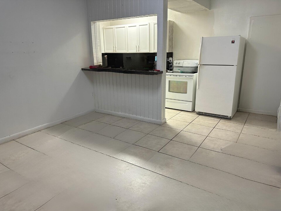 432 E 18th St in Hialeah, FL - Building Photo