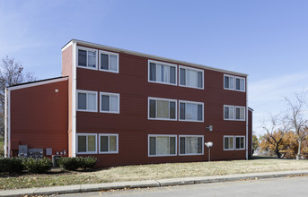 The Vista at Summit Hill in Knoxville, TN - Building Photo - Building Photo