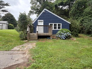 1167 Bullet Hill Rd in Southbury, CT - Building Photo - Building Photo