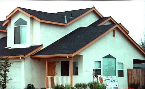 Somerset in Turlock, CA - Building Photo