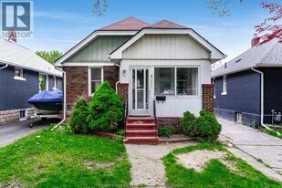 368 South St in Windsor, ON - Building Photo