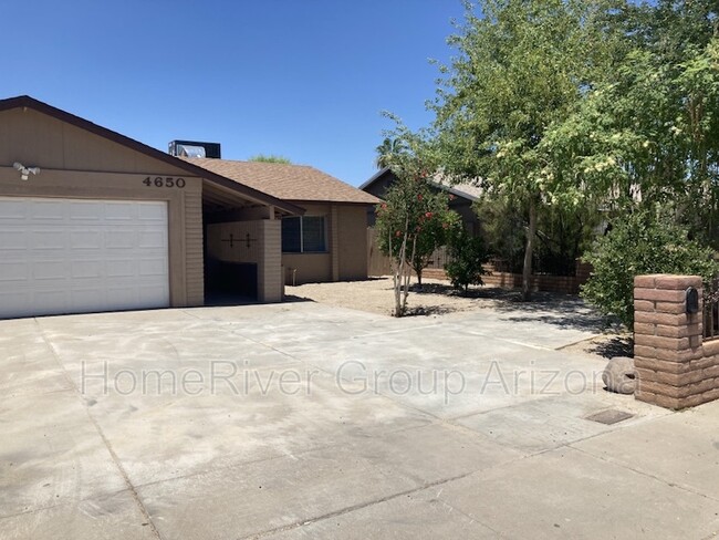 4650 N 75th Ln in Phoenix, AZ - Building Photo - Building Photo