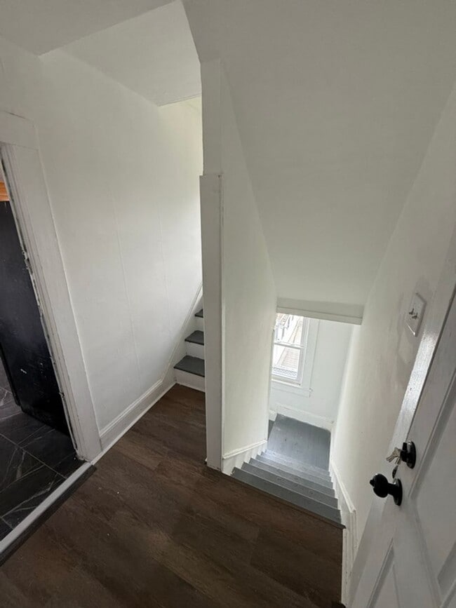 property at 1608 E Gibson St