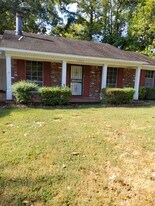 4393 Cottonwood Rd in Memphis, TN - Building Photo