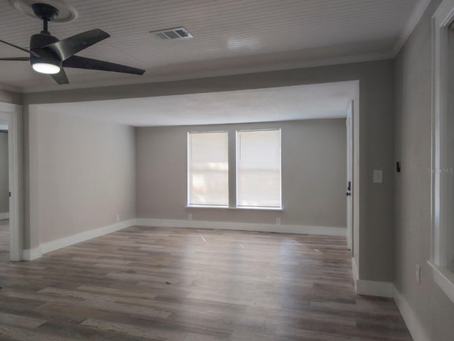 1579 S Washington Ave